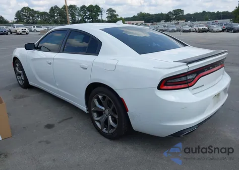 2016 Dodge Charger Sxt z USA, uszkodzony, nr VIN 2C3CDXHG9GH241898